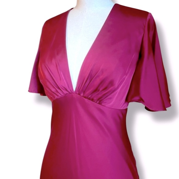 NWT IEENA Mac Duggal Raspberry Red Satin Flutter Sleeve Evening Gown Size 12 - Picture 3 of 7